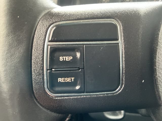Used 2015 Jeep Patriot High Altitude AWD/4WD image 18