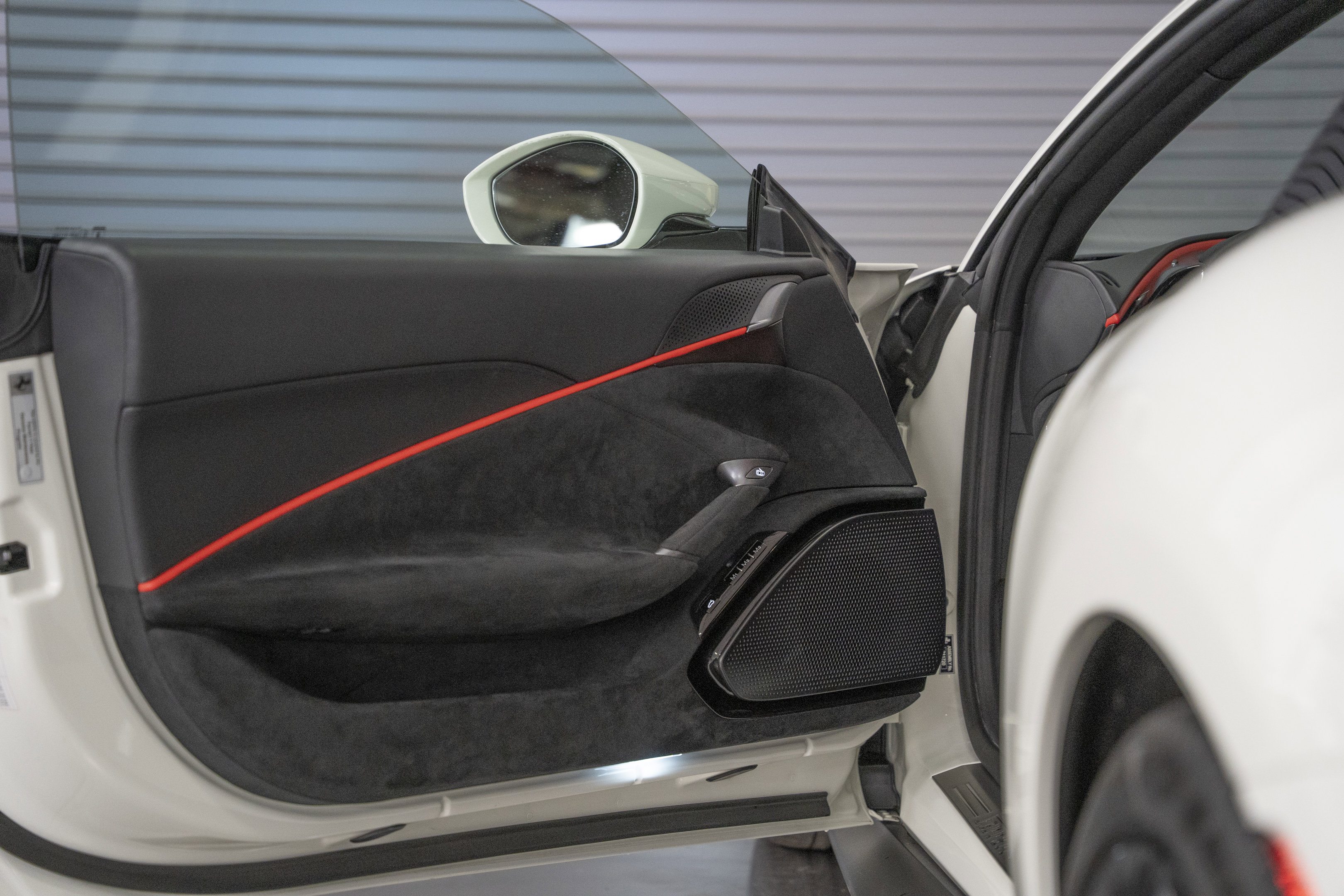 Certified 2023 Ferrari Roma image 21