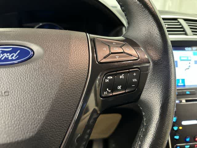 Used 2017 Ford Explorer Limited image 9