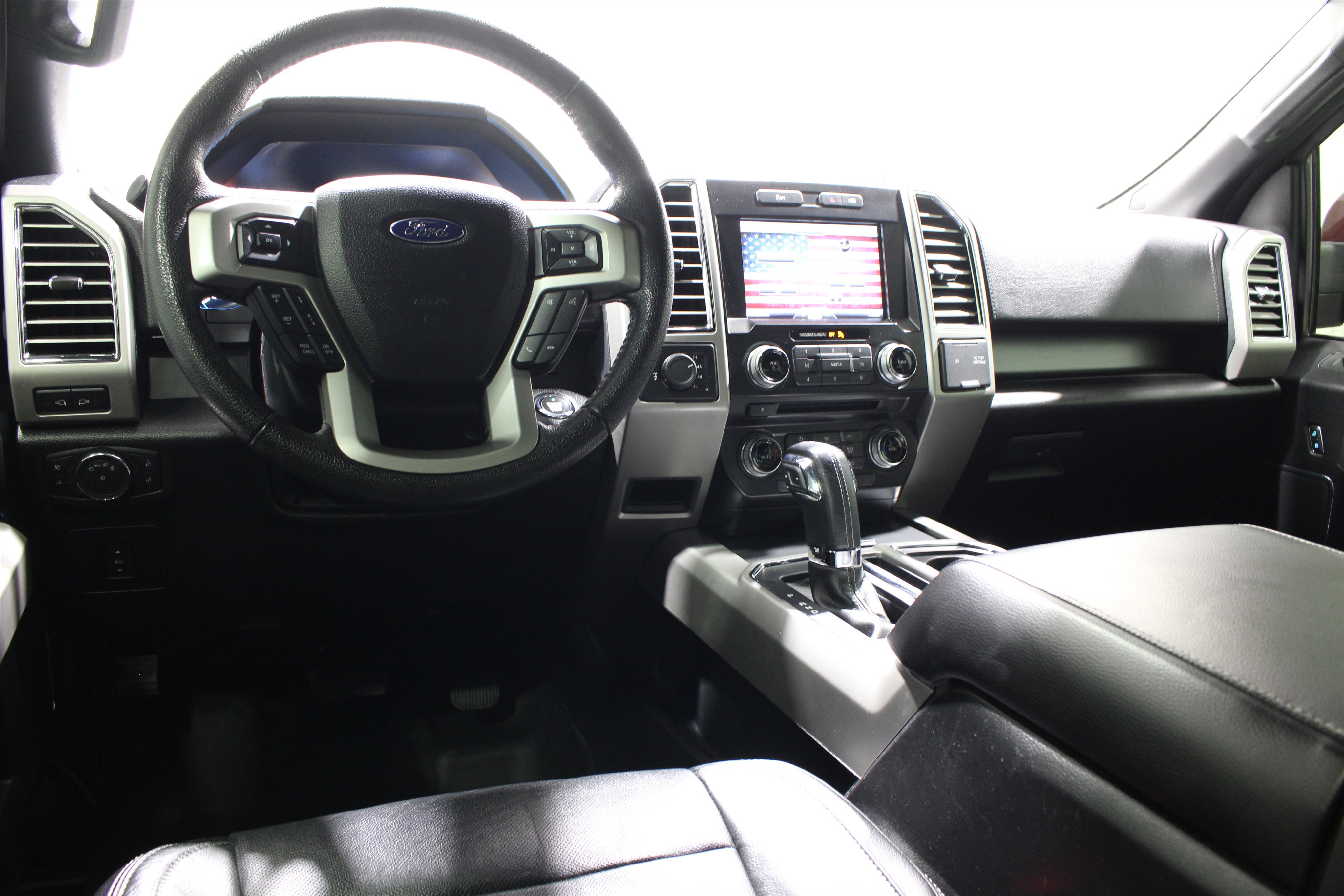 Used 2015 Ford F150 Lariat w/ Equipment Group 502A Luxury image 2