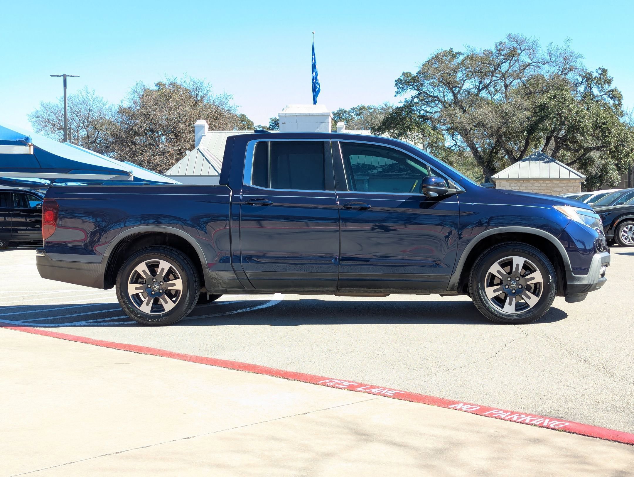 Certified 2017 Honda Ridgeline RTL-T image 3