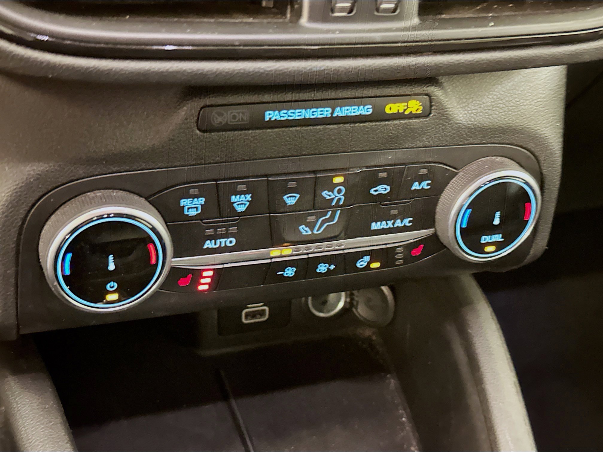 Used 2024 Ford Escape ST-Line image 24