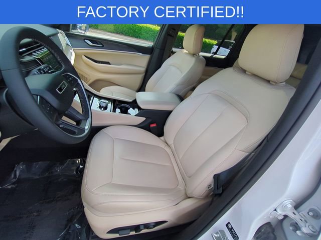 Certified 2023 Jeep Grand Cherokee Limited AWD/4WD image 16