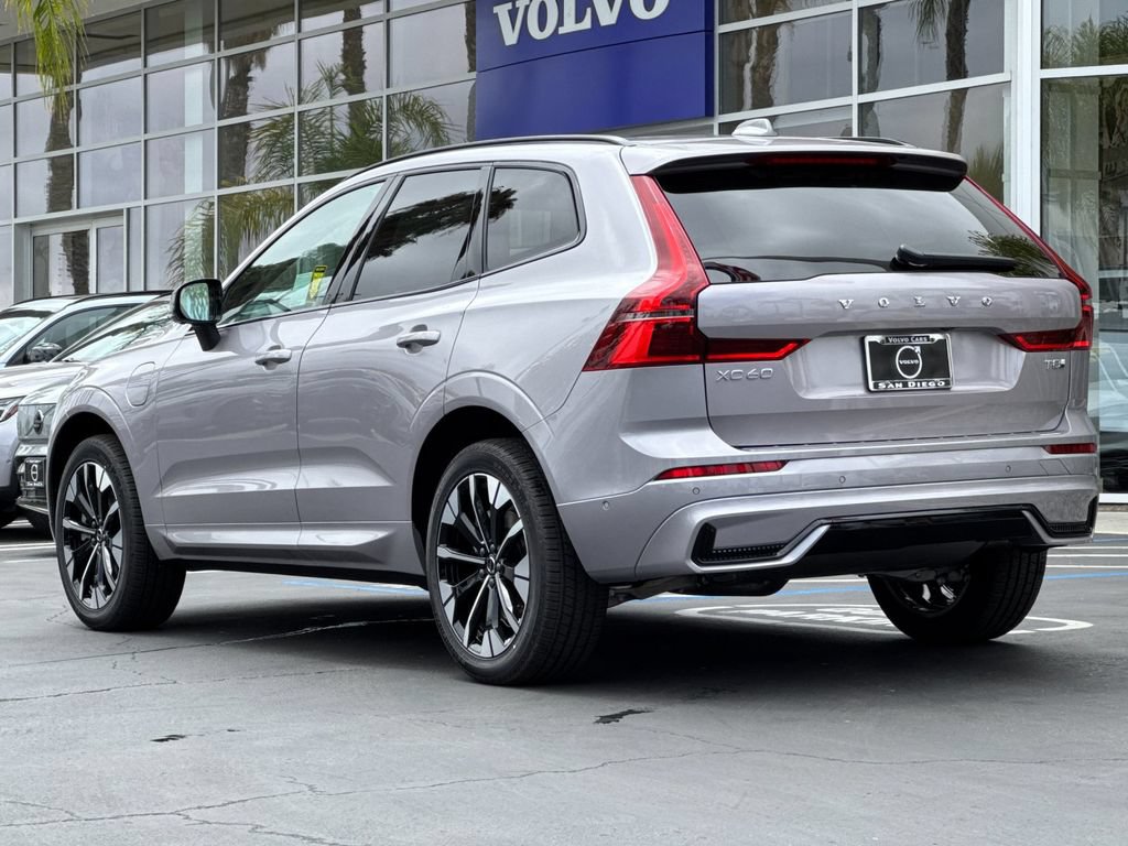 New 2026 Volvo XC60 T8 Plus w/ Climate Package PRO AWD/4WD image 3