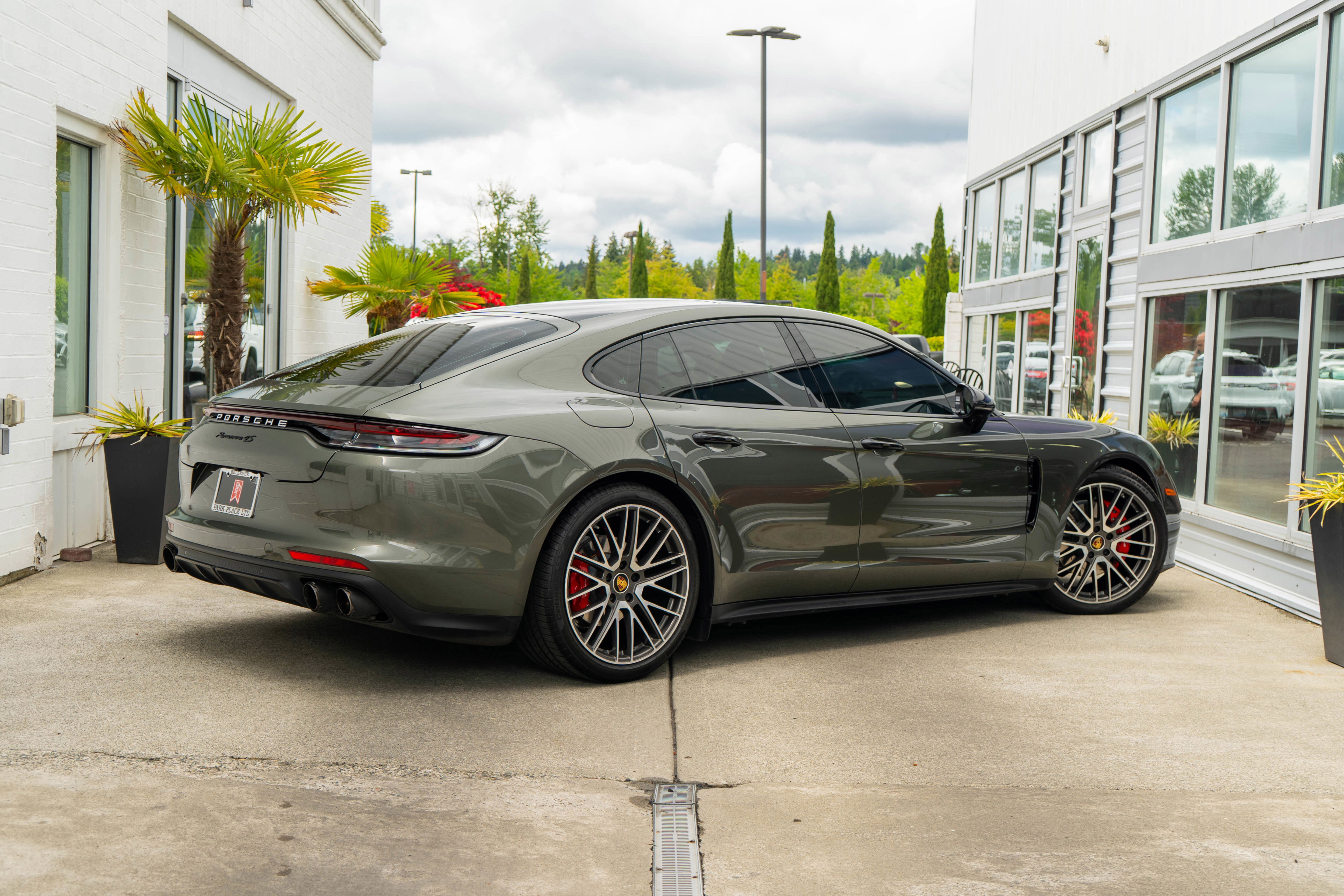 Used 2022 Porsche Panamera 4S AWD/4WD image 7
