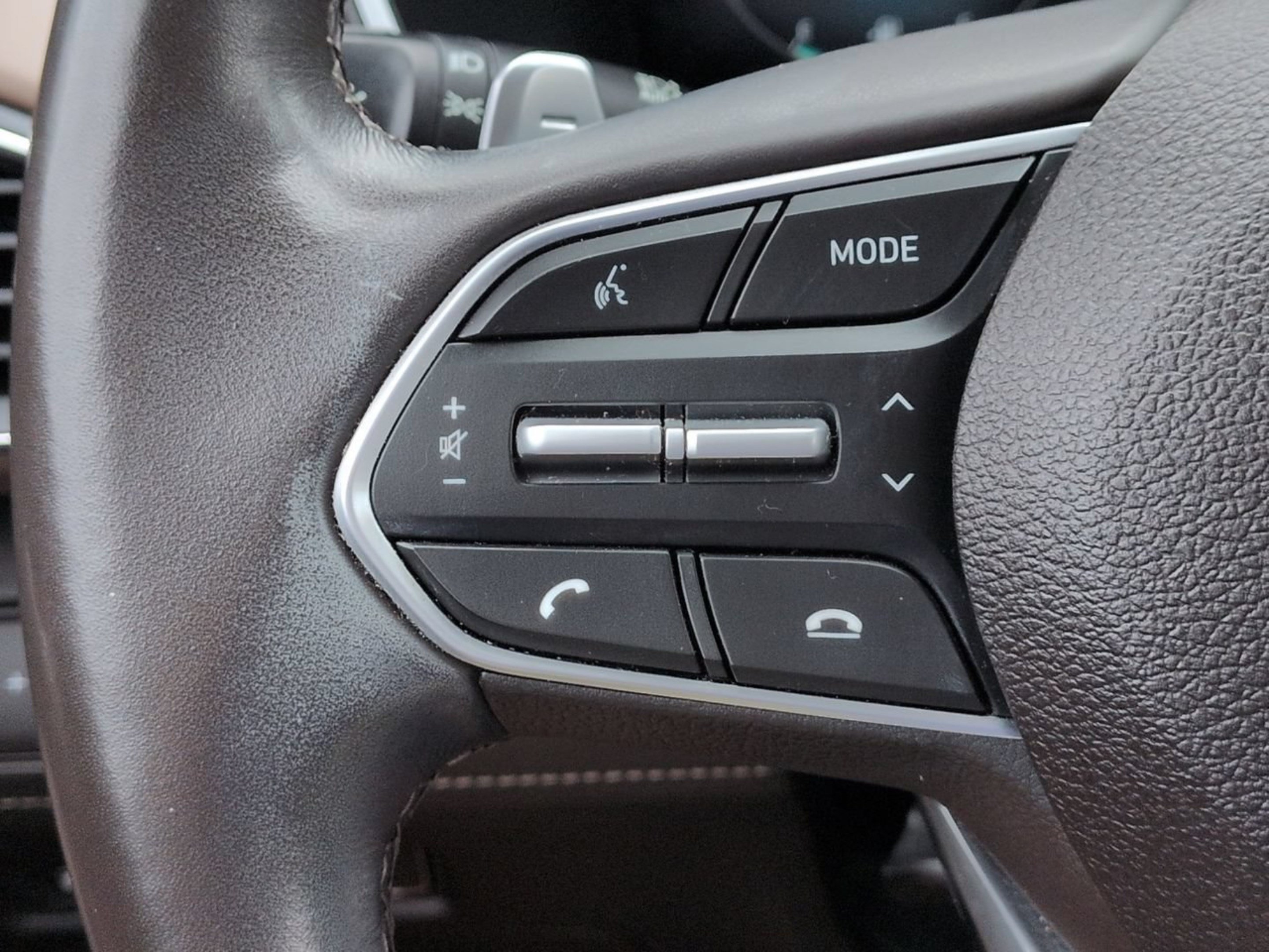 Used 2022 Hyundai Santa Fe Limited AWD/4WD image 32