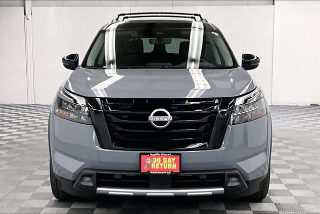 New 2025 Nissan Pathfinder Platinum w/ Lighting Package (N93) AWD/4WD image 16