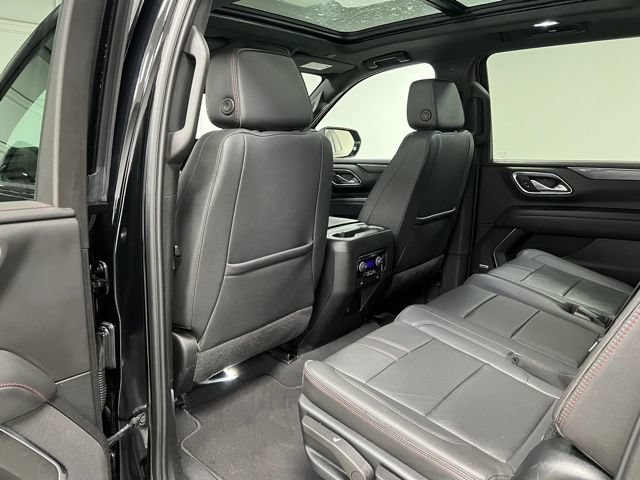 Used 2024 Chevrolet Suburban RST AWD/4WD image 44