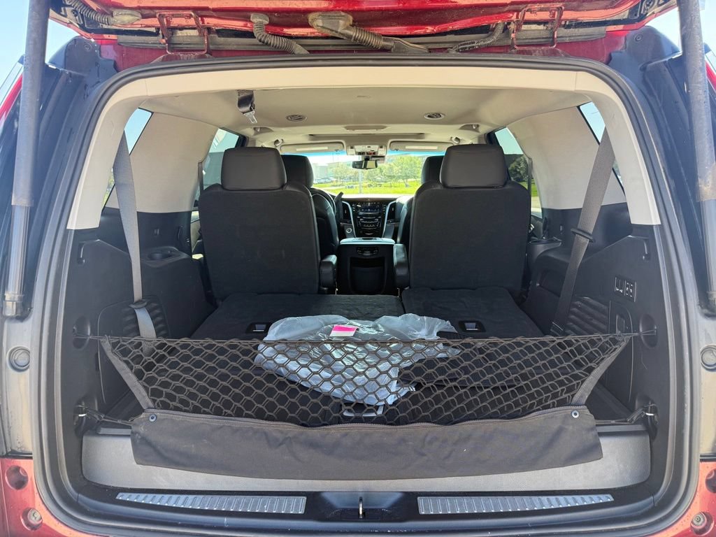 Used 2019 Cadillac Escalade Luxury AWD/4WD image 11