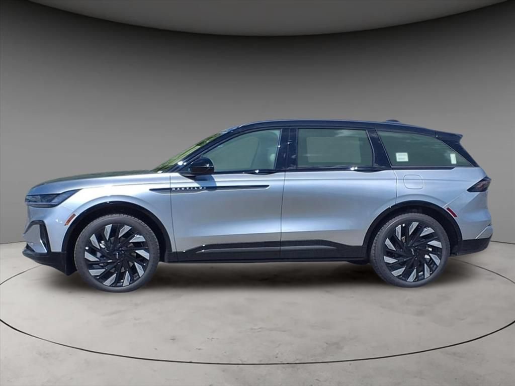 New 2025 Lincoln Nautilus Reserve w/ Jet Appearance Package AWD/4WD image 2