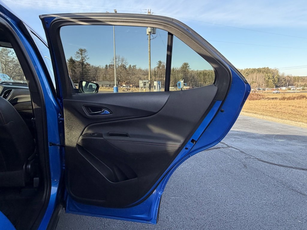 Used 2024 Chevrolet Equinox RS w/ LPO, Floor Liner Package image 17