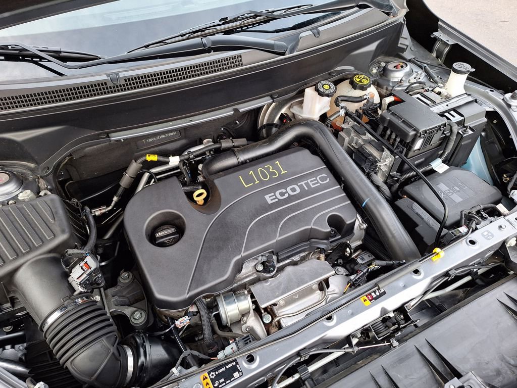 Used 2021 GMC Terrain SLE image 29