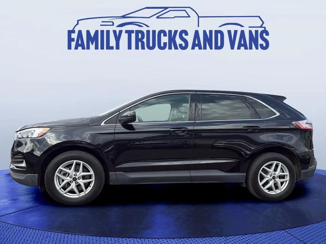 Used 2024 Ford Edge SEL image 2