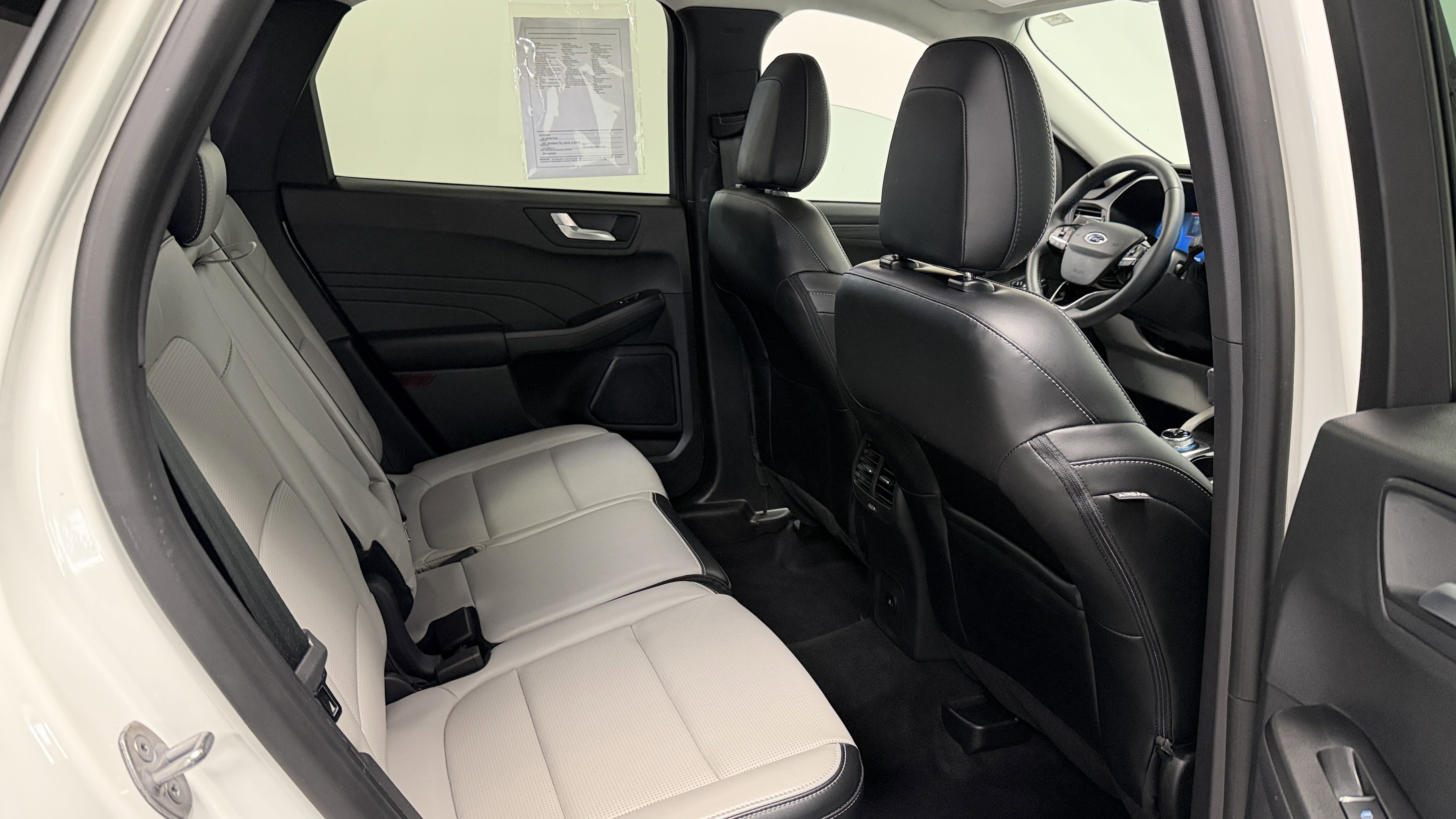 Used 2023 Ford Escape Platinum image 24