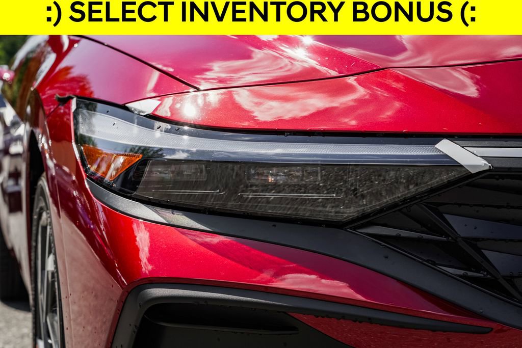 New 2025 Hyundai Elantra Sport image 9