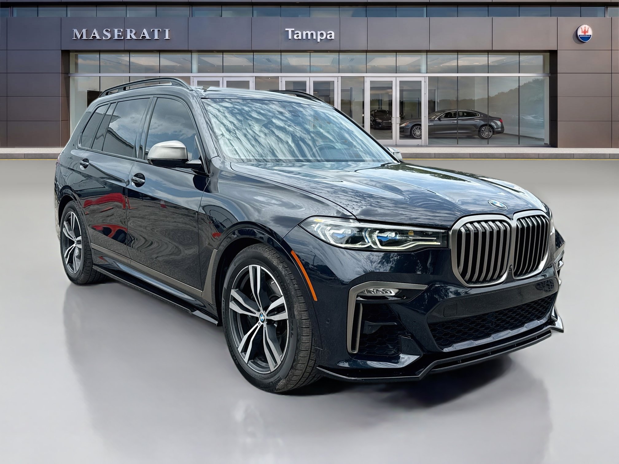 Used 2022 BMW X7 M50i w/ Executive Package AWD/4WD image 1