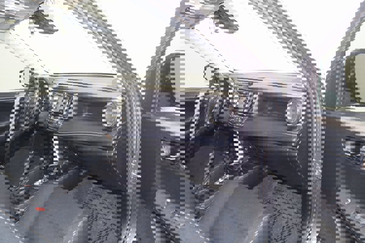 Used 2017 Toyota RAV4 XLE image 36