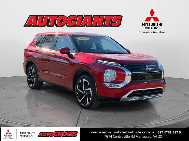 Used 2024 Mitsubishi Outlander SE image 1