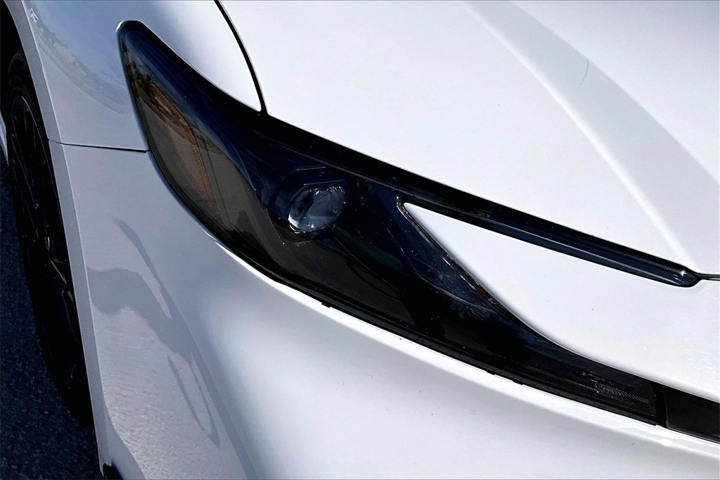 Used 2025 Toyota Camry SE image 26