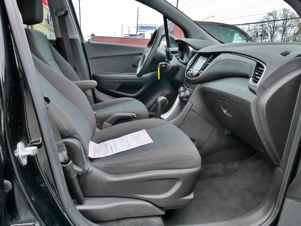 Used 2020 Chevrolet Trax LS w/ Tint and Cruise Package image 9