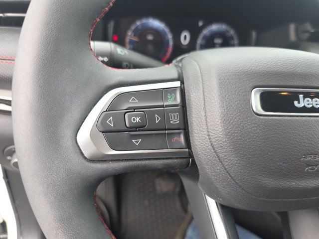 Used 2025 Jeep Compass Trailhawk w/ Trailhawk Elite Group AWD/4WD image 27