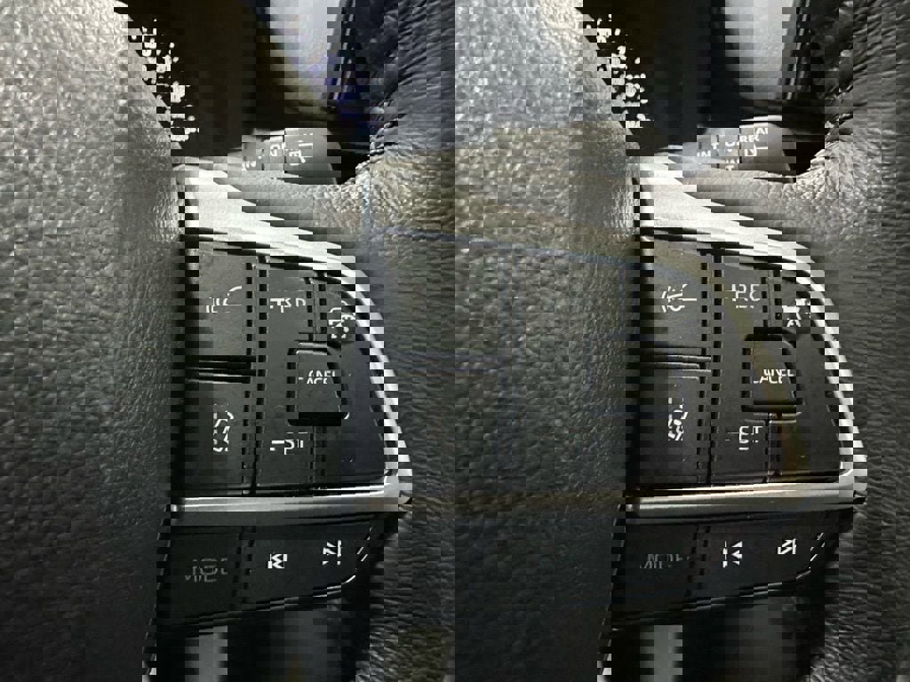 Used 2025 Toyota Sienna XLE image 20