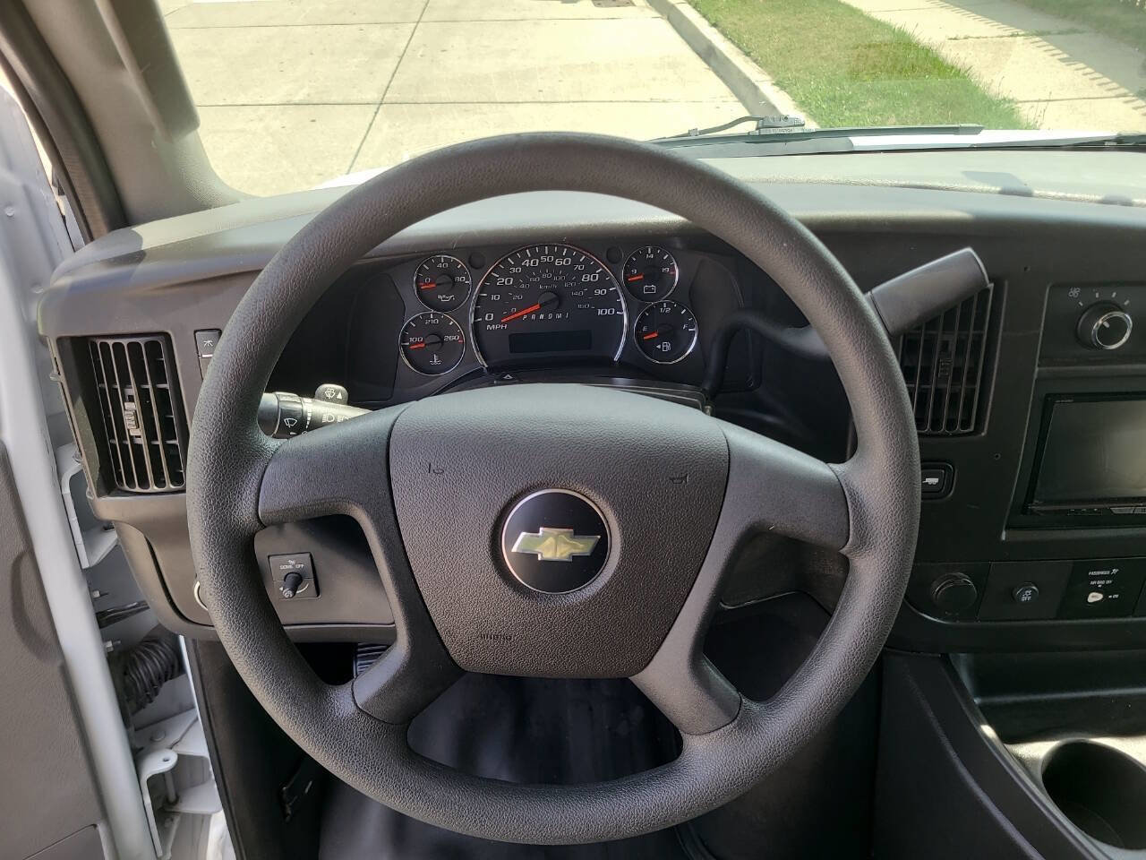 Used 2018 Chevrolet Express 2500 2500 3dr Extended Cargo Van image 46