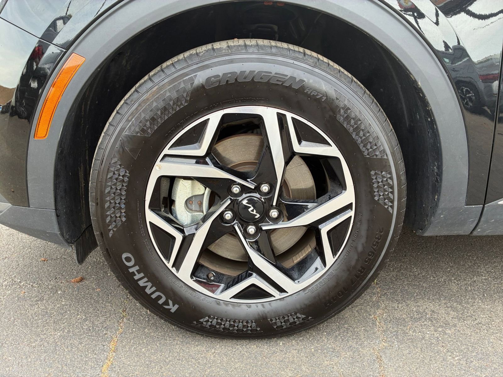 Used 2025 Kia Sportage LX image 29