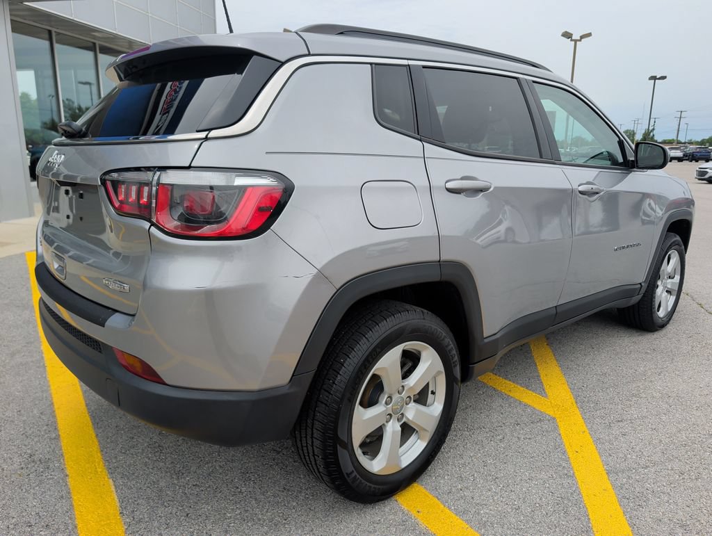Used 2019 Jeep Compass Latitude w/ Popular Equipment Group AWD/4WD image 7