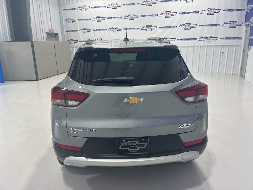Used 2025 Chevrolet TrailBlazer LT AWD/4WD image 5