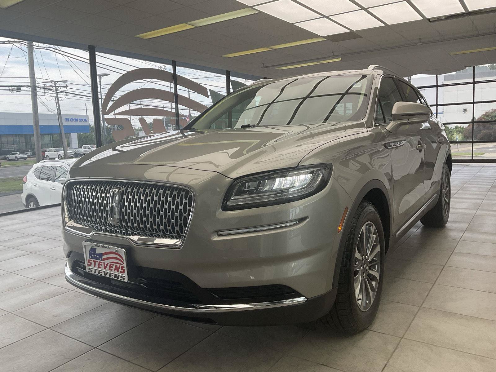 Used 2023 Lincoln Nautilus AWD w/ Premium Package image 4