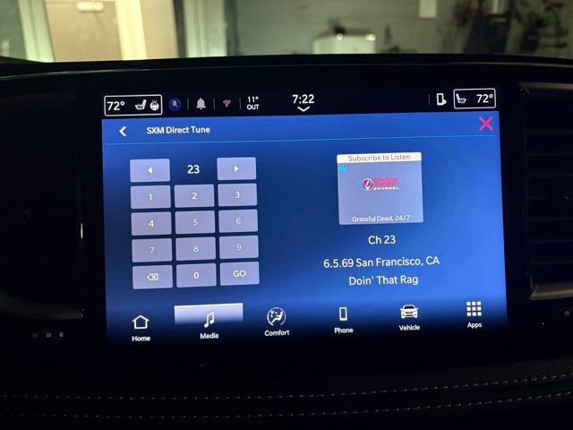 Used 2025 Chrysler Pacifica Select image 12