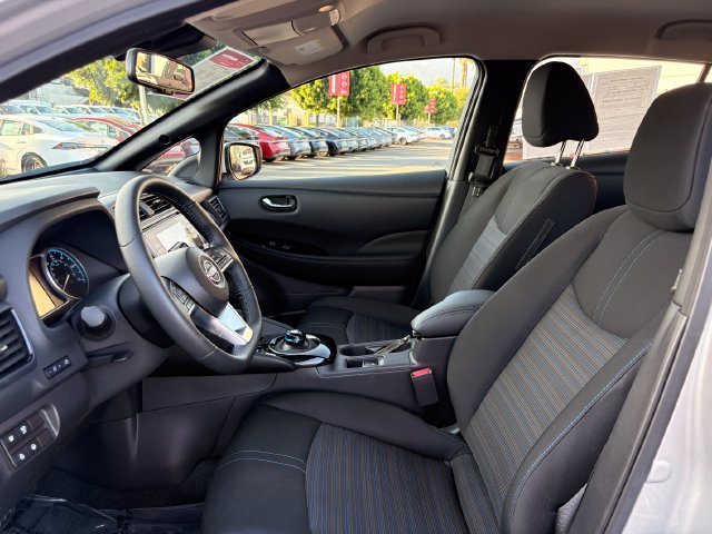 Certified 2025 Nissan Leaf SV Plus FWD image 25