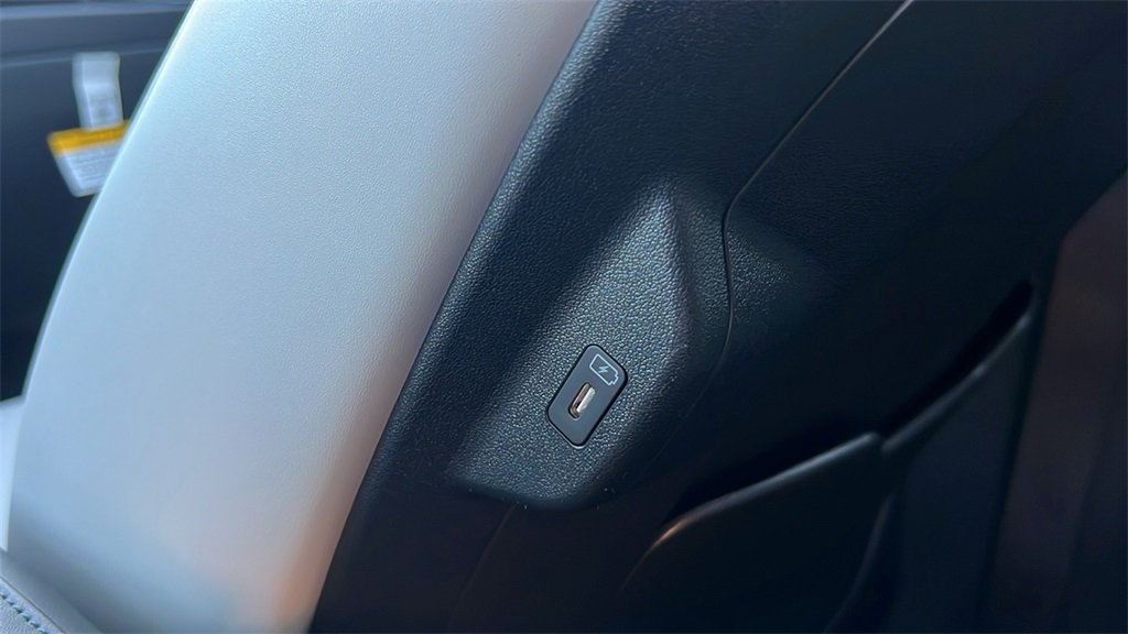 New 2025 Kia Niro EX image 9