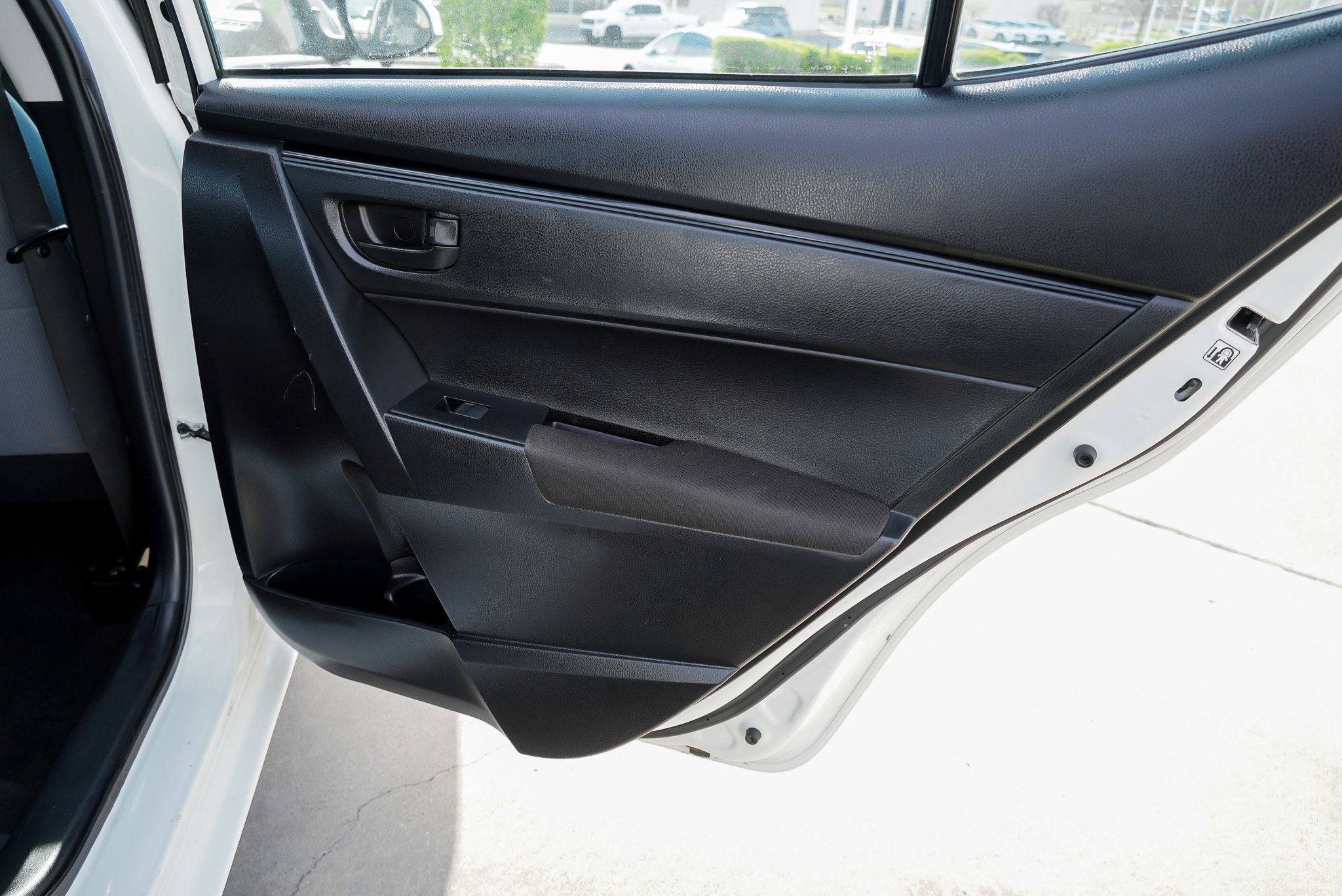 Certified 2017 Toyota Corolla L w/ Carpet Mat Package (TMS) image 27