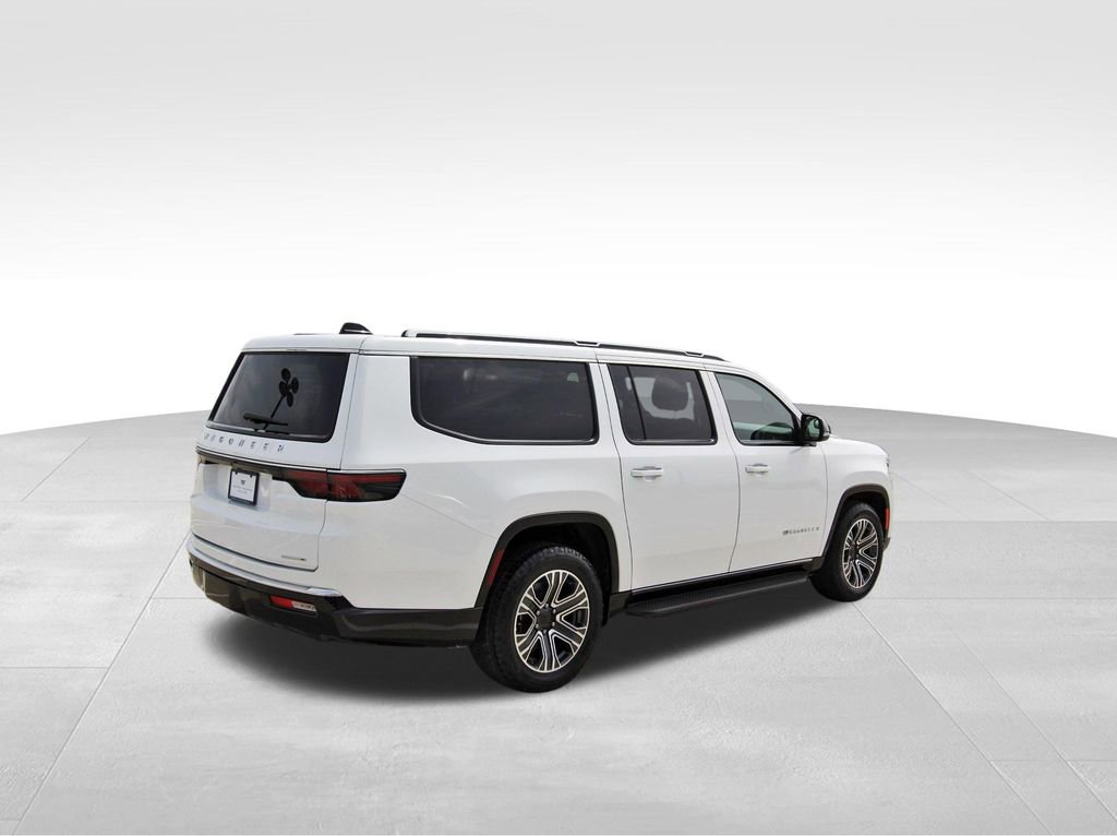 Used 2024 Jeep Wagoneer L Series II image 4