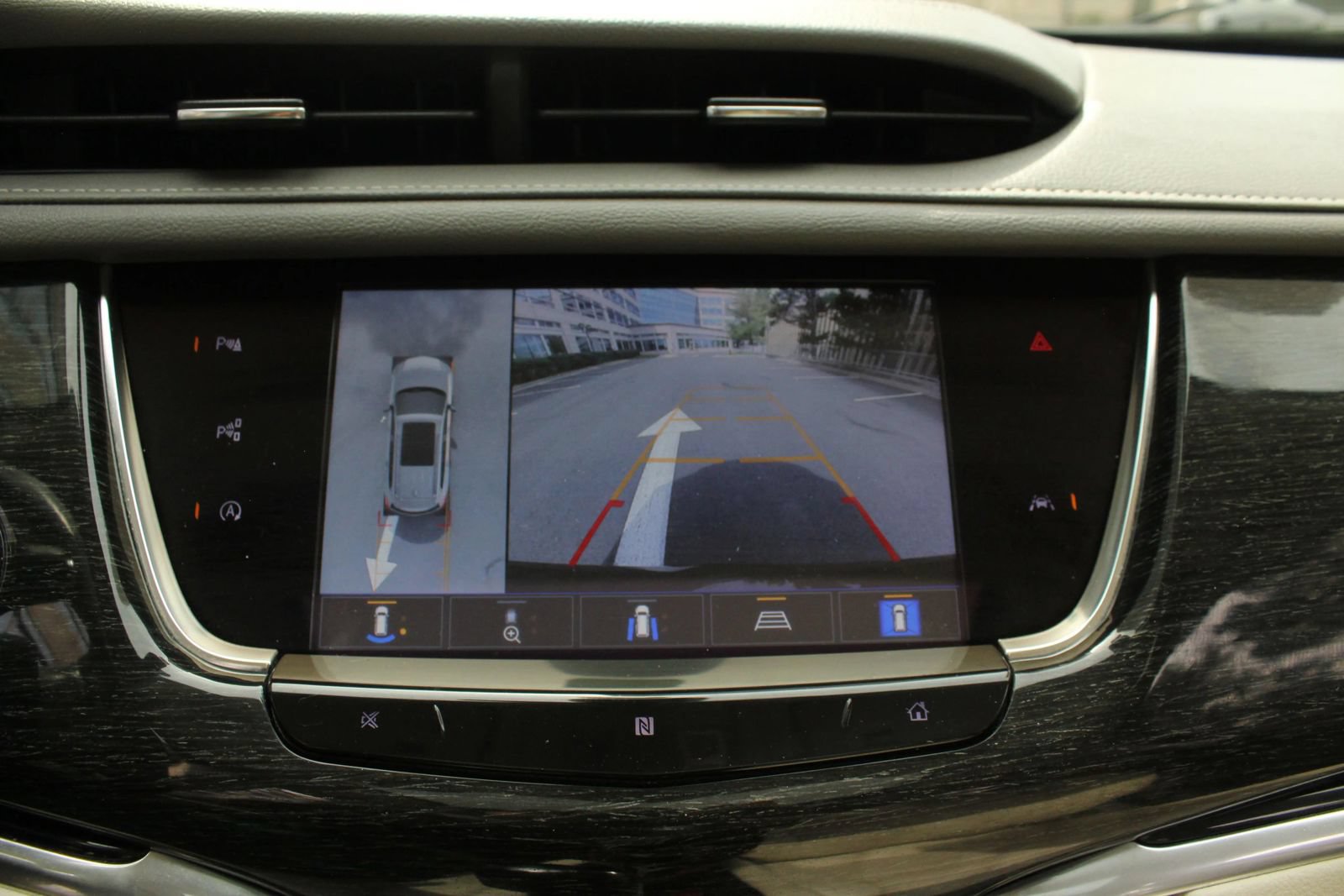 Used 2021 Cadillac XT6 Premium Luxury FWD image 37