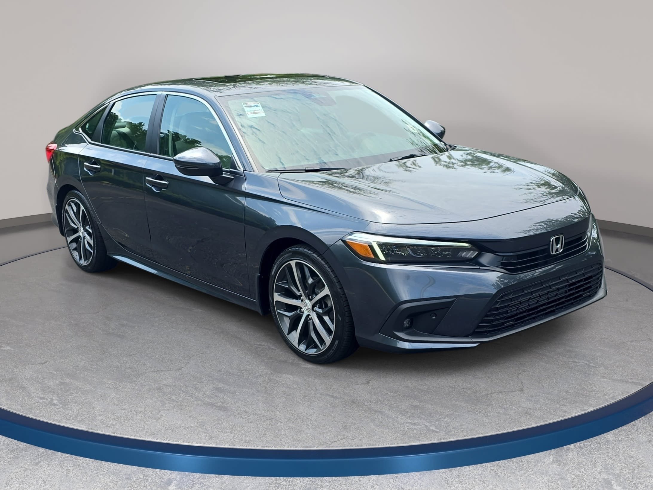 Used 2024 Honda Civic Touring image 3