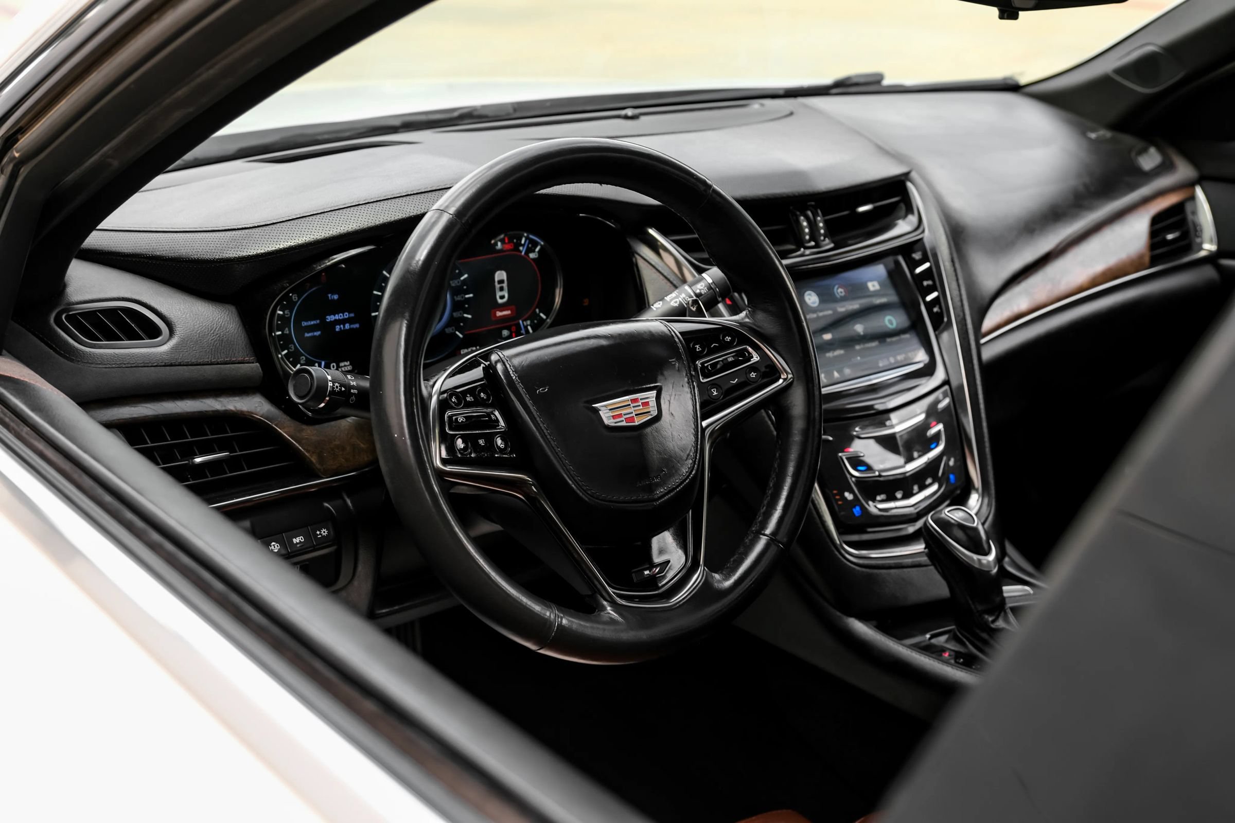 Used 2018 Cadillac CTS Vsport Premium Luxury RWD image 18