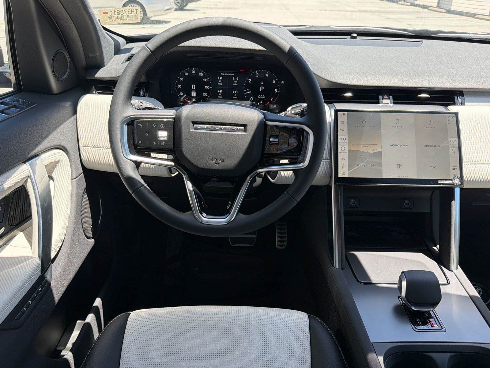 New 2026 Land Rover Discovery Sport Landmark AWD/4WD image 29