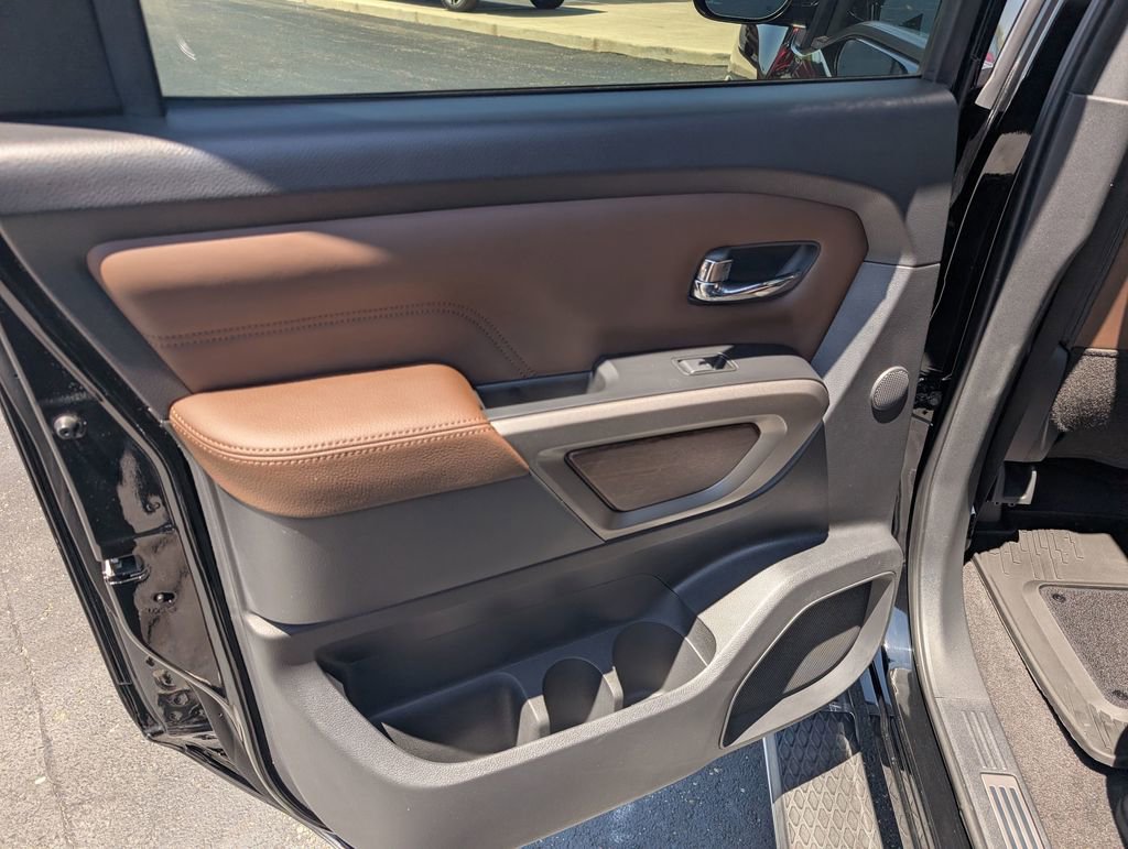 Used 2021 Nissan Titan Platinum Reserve w/ Moonroof Package AWD/4WD image 11