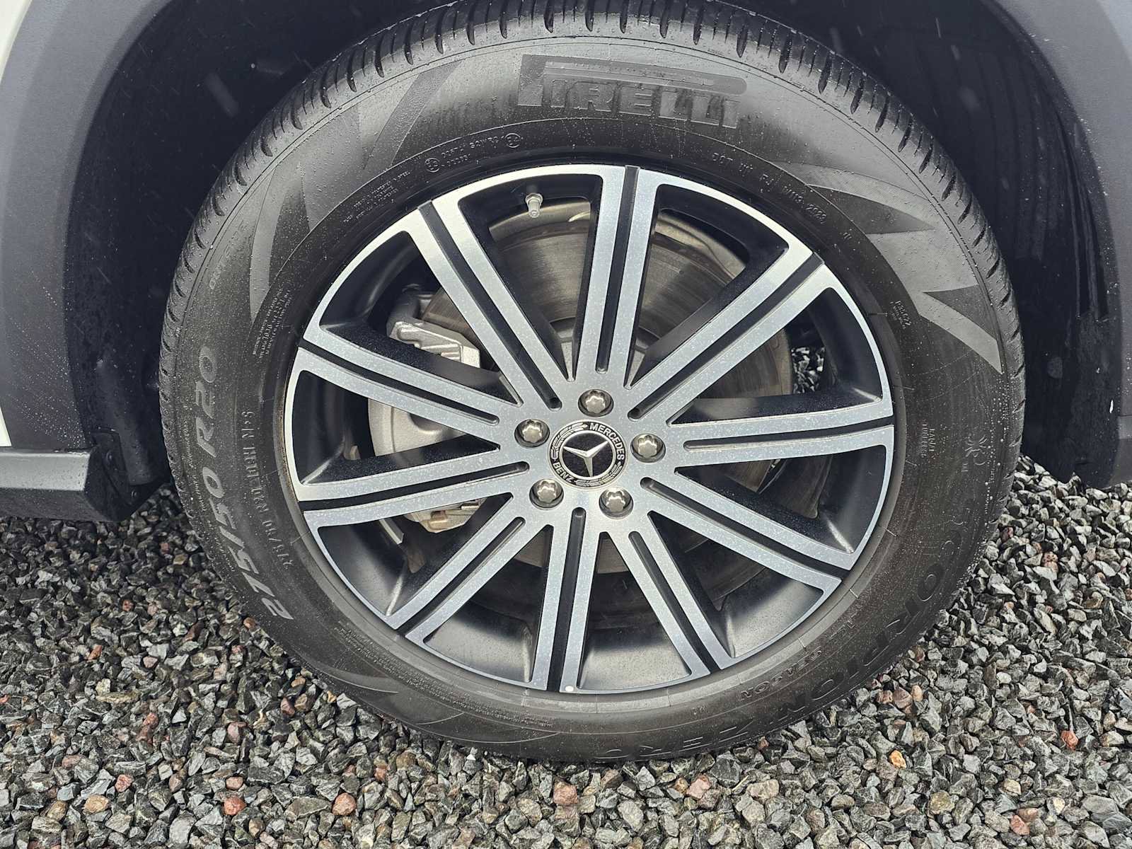 Used 2024 Mercedes-Benz GLE 450 4MATIC image 9