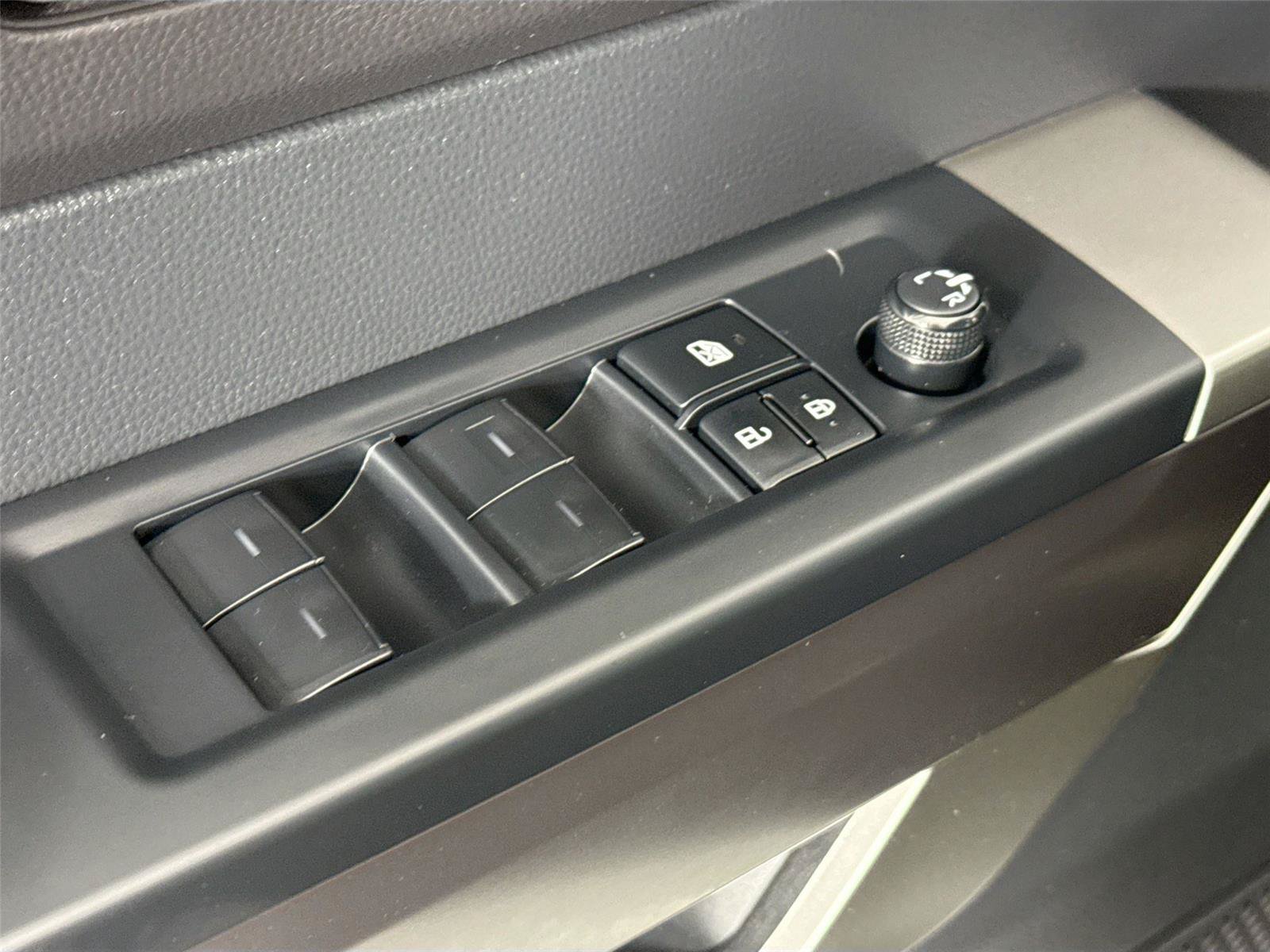 Used 2023 Toyota Tundra SR5 w/ SR5 Convenience Package AWD/4WD image 27