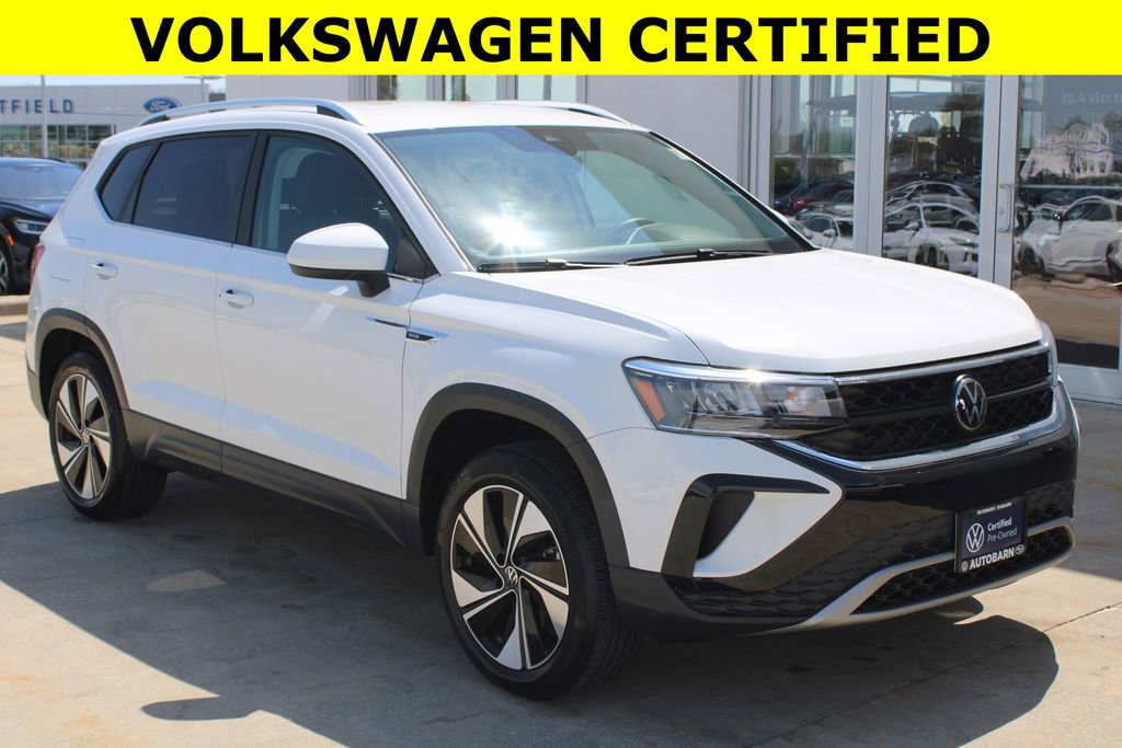 Certified 2024 Volkswagen Taos SE AWD/4WD image 1