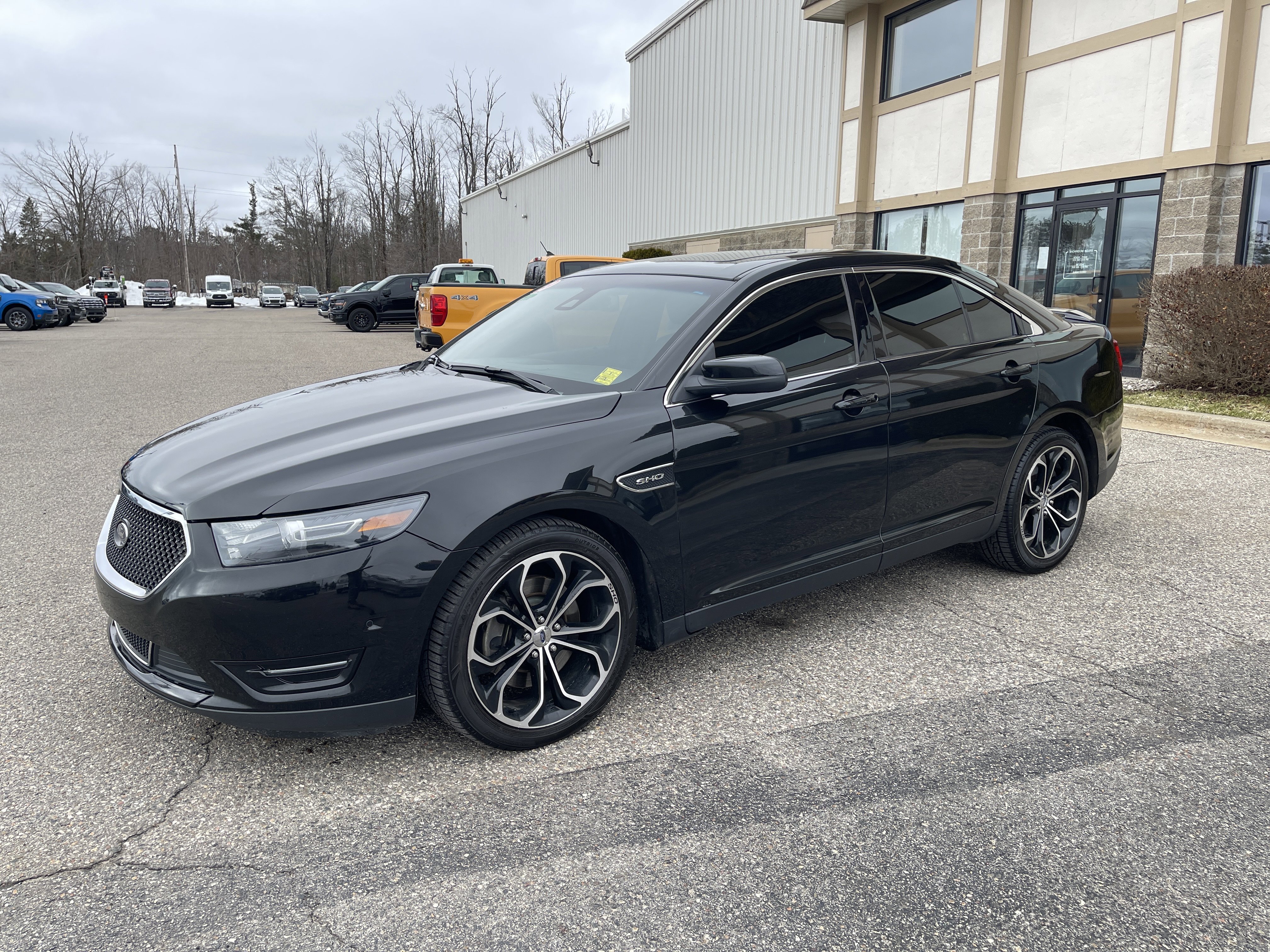 Used 2013 Ford Taurus SHO image 8