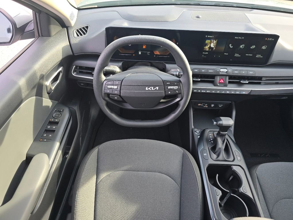 New 2025 Kia K4 LXS image 22