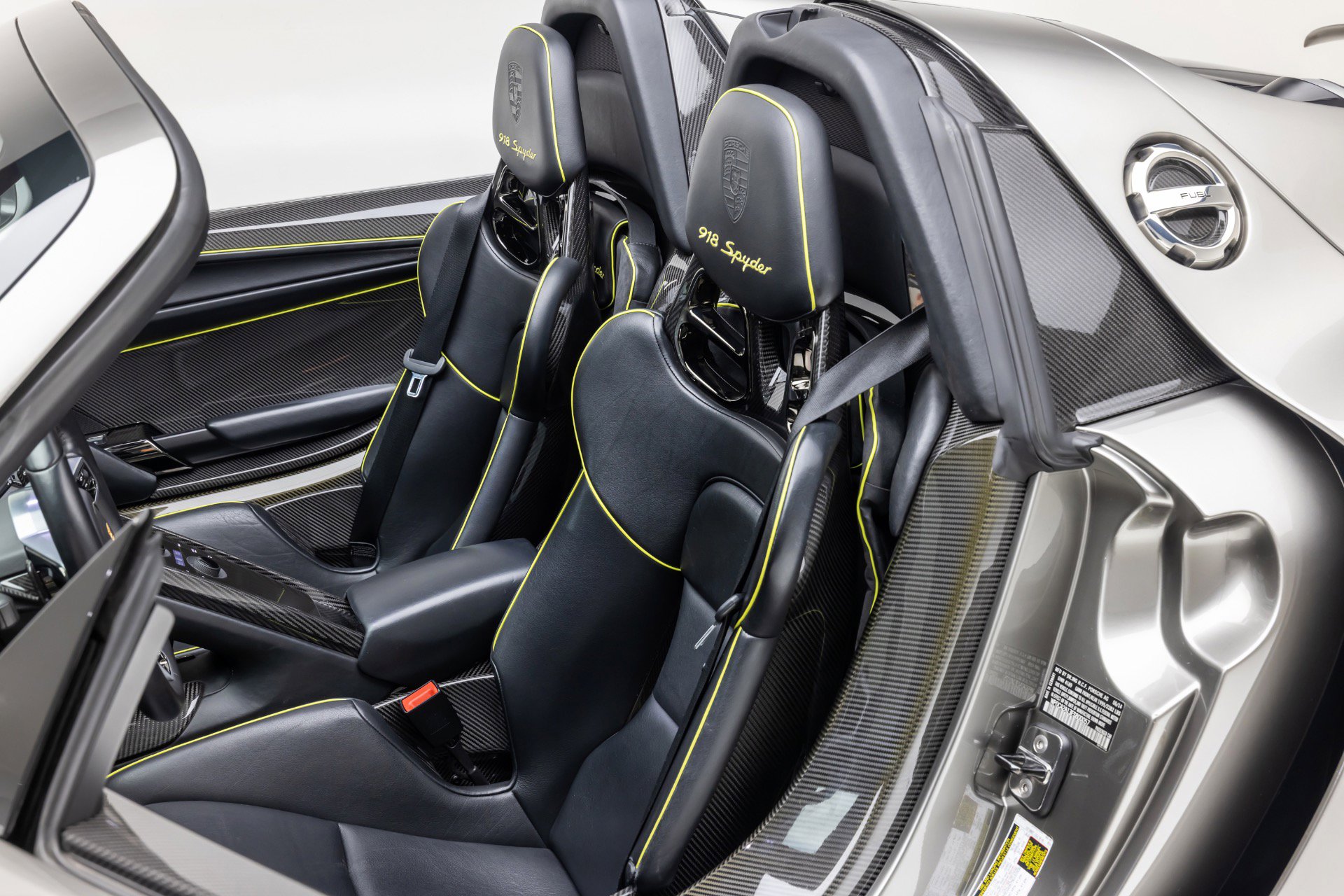 Used 2015 Porsche 918 Spyder AWD/4WD image 48