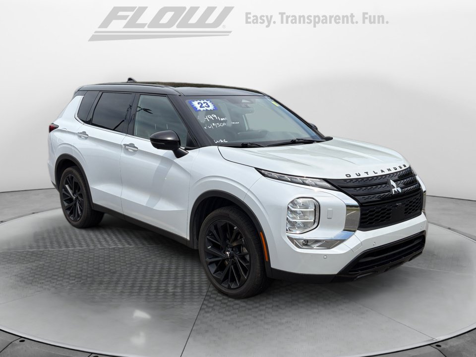 Used 2023 Mitsubishi Outlander SEL AWD/4WD image 1
