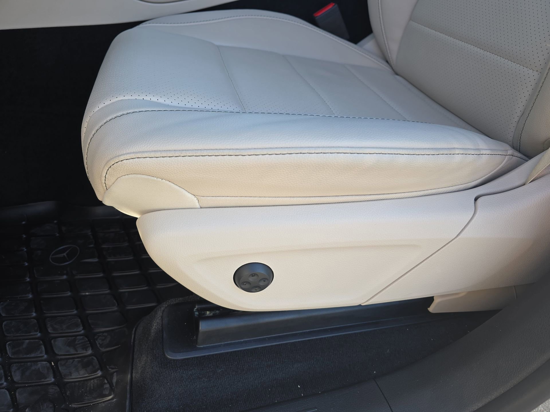 Certified 2023 Mercedes-Benz GLE 350 4MATIC image 28