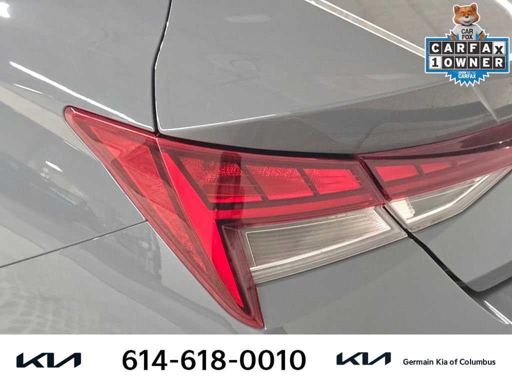 Used 2023 Hyundai Elantra Limited w/ Cargo Package image 15